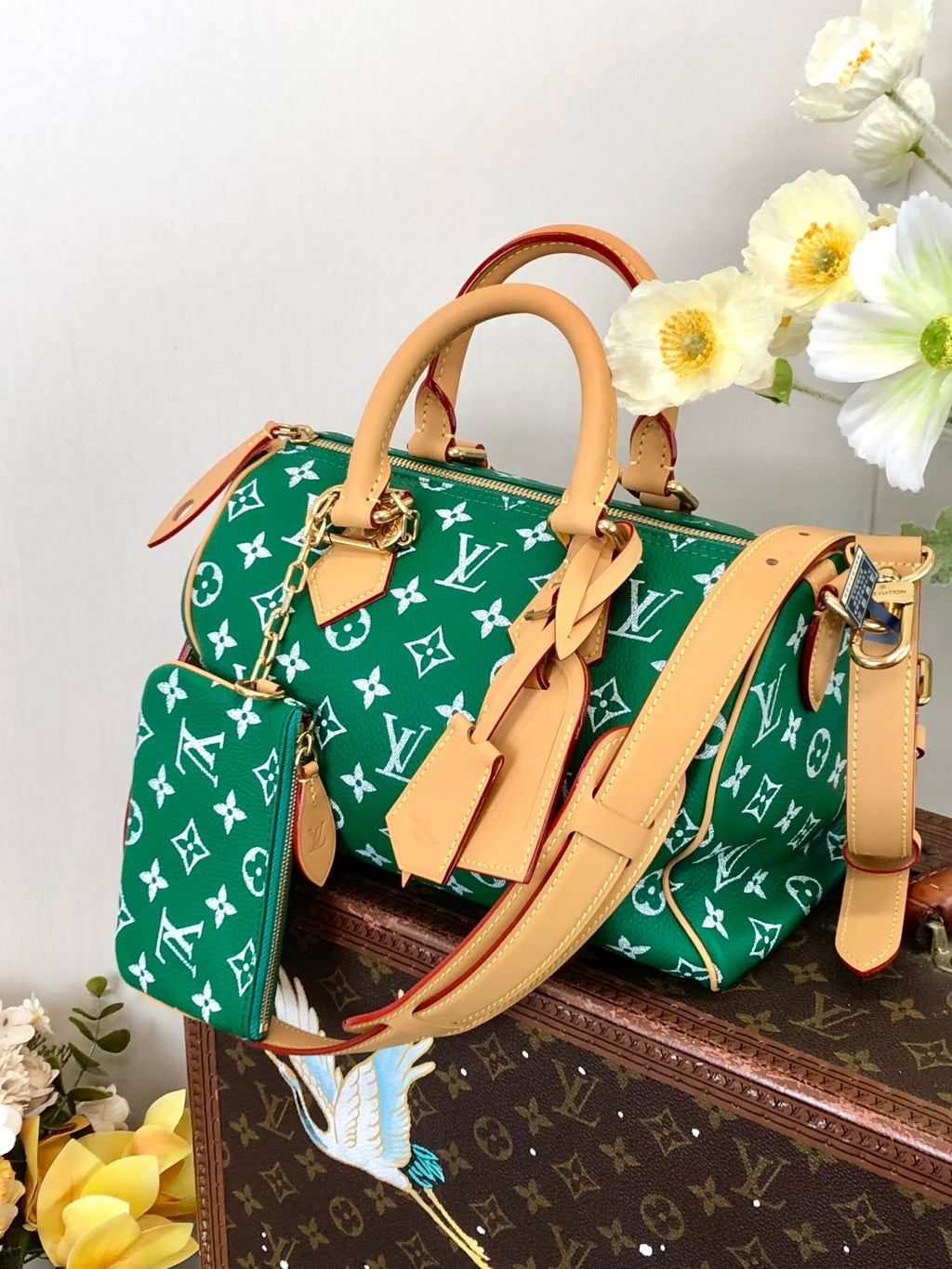 Louis Vuitton Women's Fashion Classic Grass Green Logo Zipper Closure Leather Shoulder Bag Handbags In Small Medium And Large Sizes Crossbody Bag Bags #78661