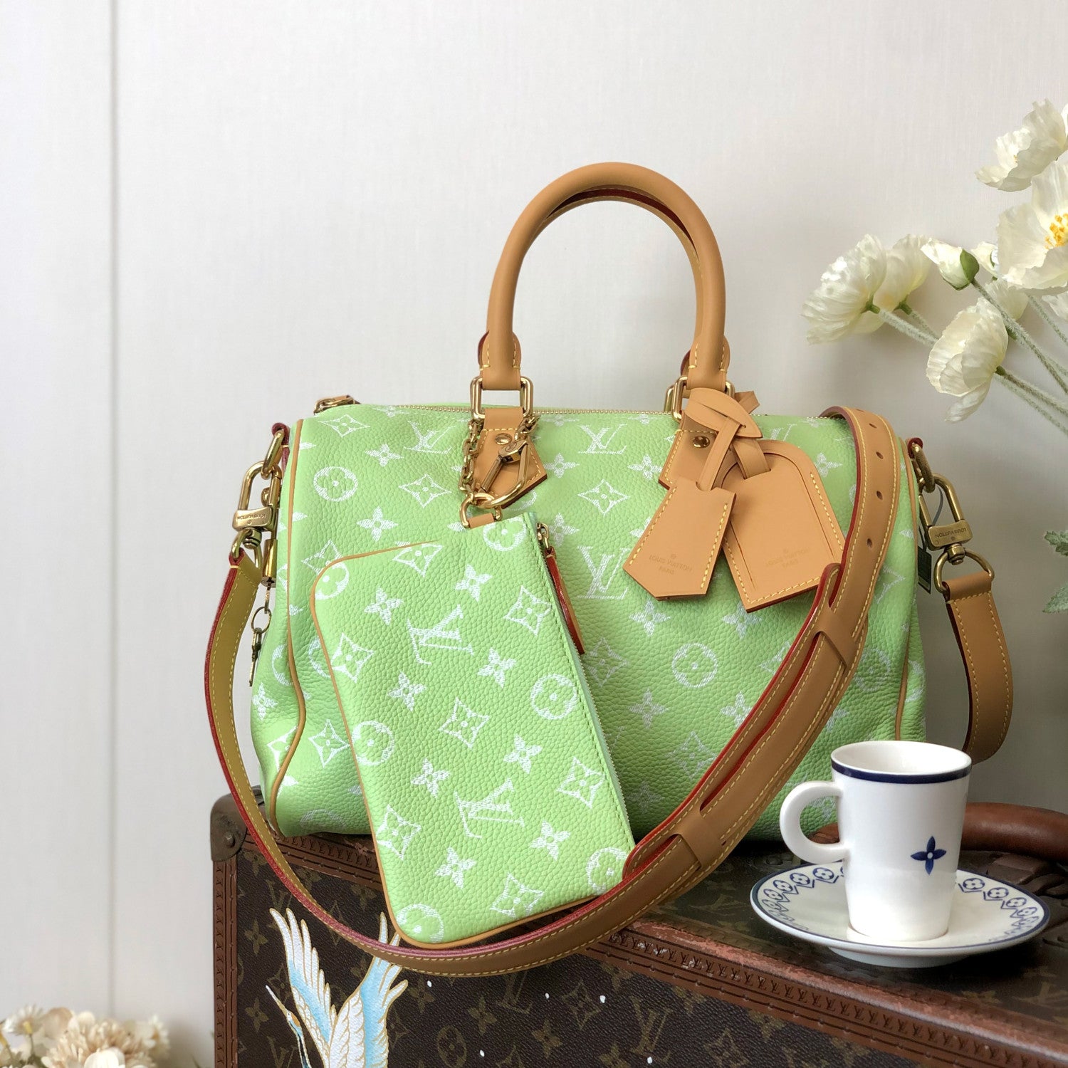 Louis Vuitton Women's Fashion Classic Avocado Green Logo Zipper Closure Leather Shoulder Bag Handbags In Small Medium And Large Sizes Crossbody Bag Bags #78663