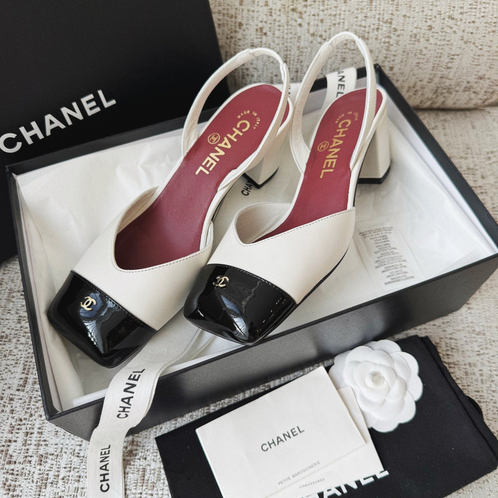 CHANEL Pumps Lambskin Patent Calfskin Black Green 6.5 CM #380111