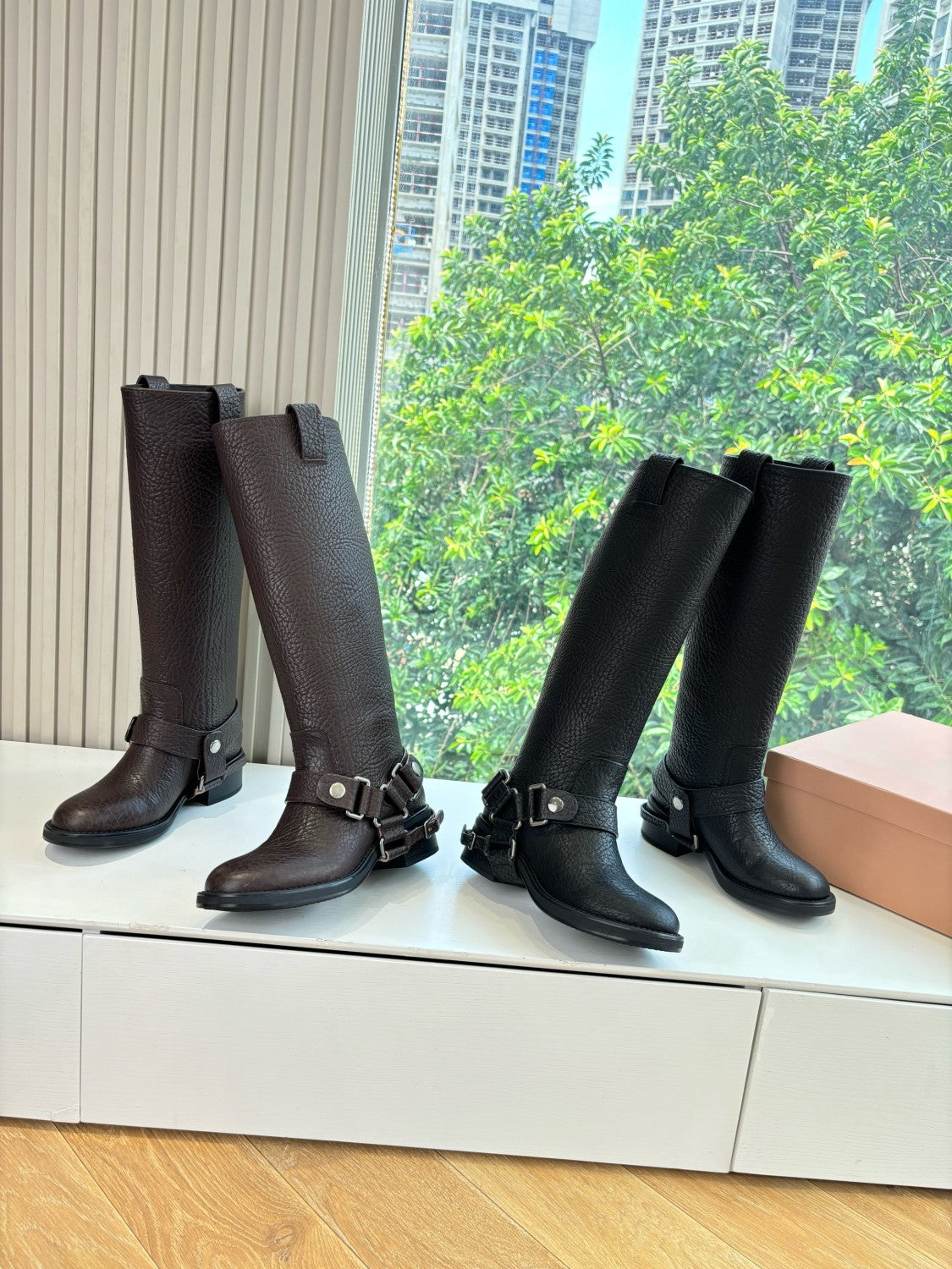 MiuMiu Women's Fall/Winter Classic Solid-Color Leather Biker-Style Long Boots Retro Rider Long Boots Shoes #78721