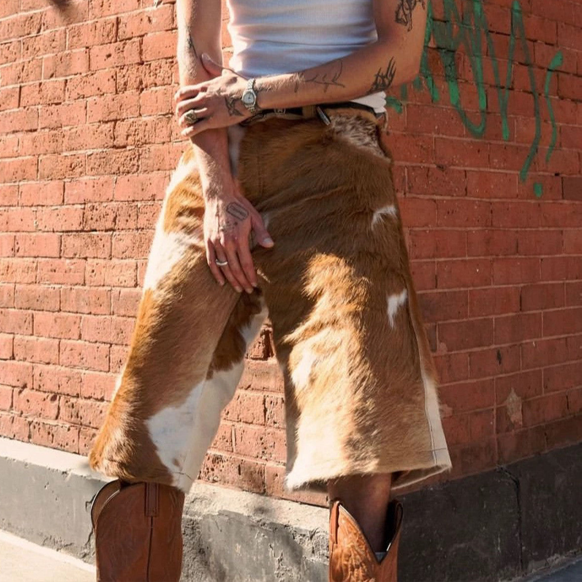 Self-branded Spring And Summer New 1of1 Leather Cow Fur Shorts High Street Trend Fashion Hip-hop Style Versatile Luxury Wide-legged Shorts Ngvp #1583