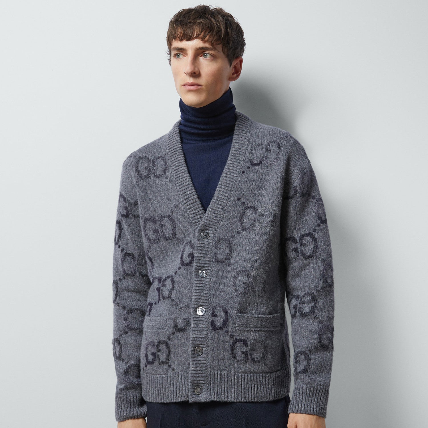 Gucci Men's Spring and Autumn Grey Pattern Appliquéd Single Breasted V-neck long Sleeved Knit Wool Cardigan With GG Intarsia #97794