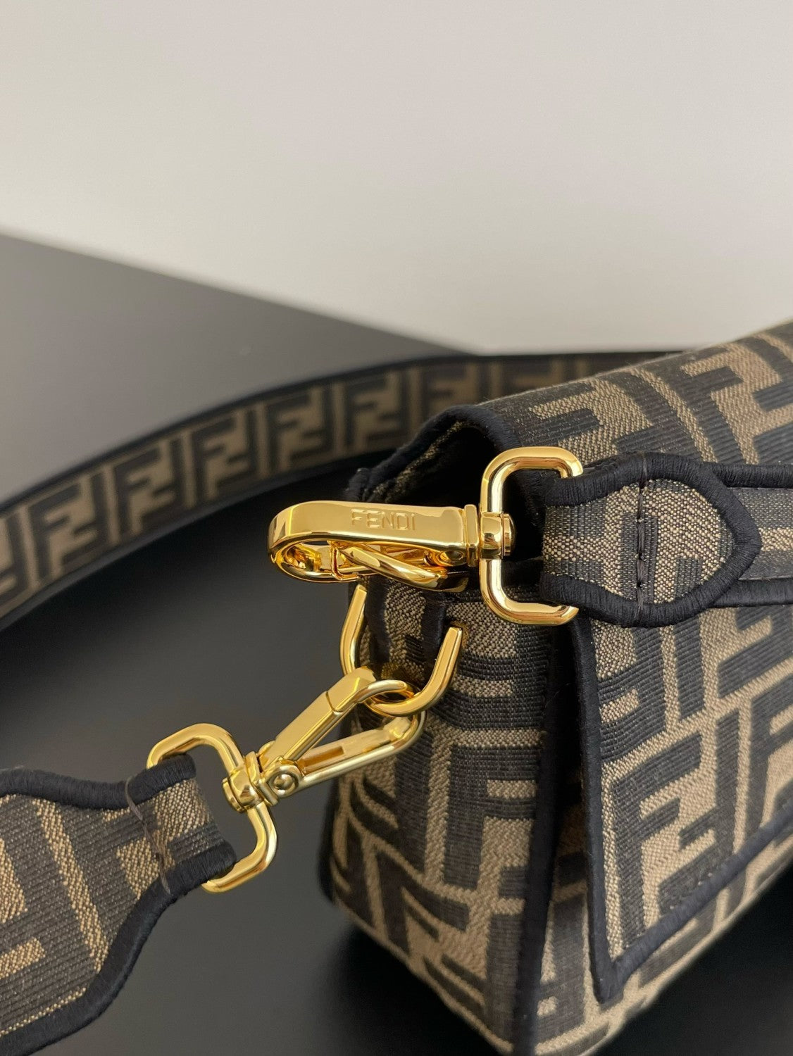 Fendi Baguette Fabric Handbags #381873