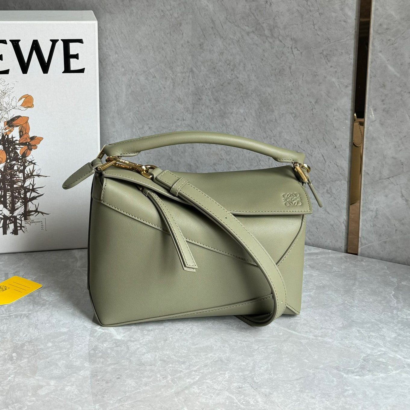 Loewe Women's Fashion Classic Solid-Color Grained Cowhide Small Shoulder Bag Handbag Crossbody Bag Bags #78824