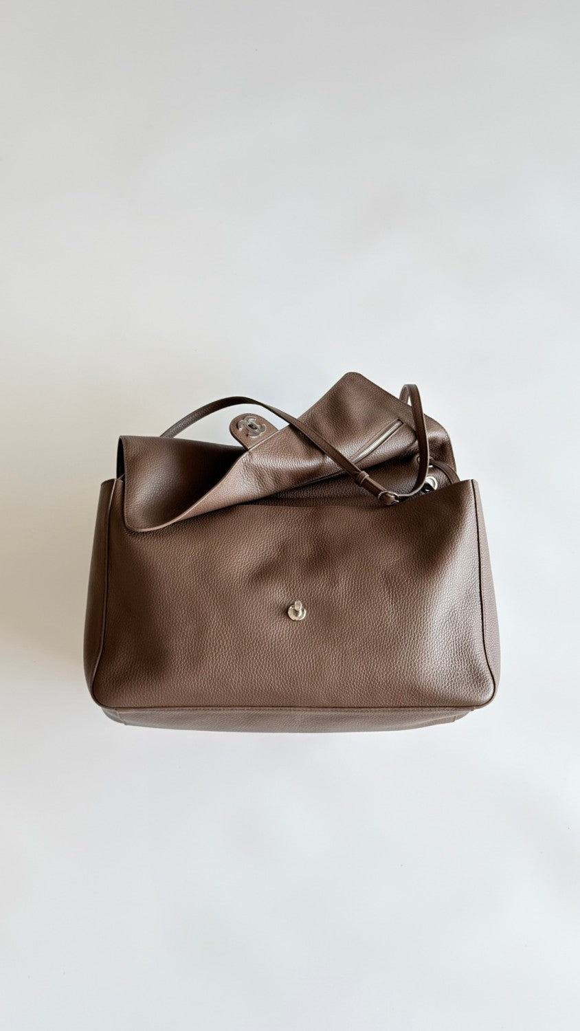 CHANEL Maxi Flapbag Grained Calfskin Silver Metal Light Brown #377491
