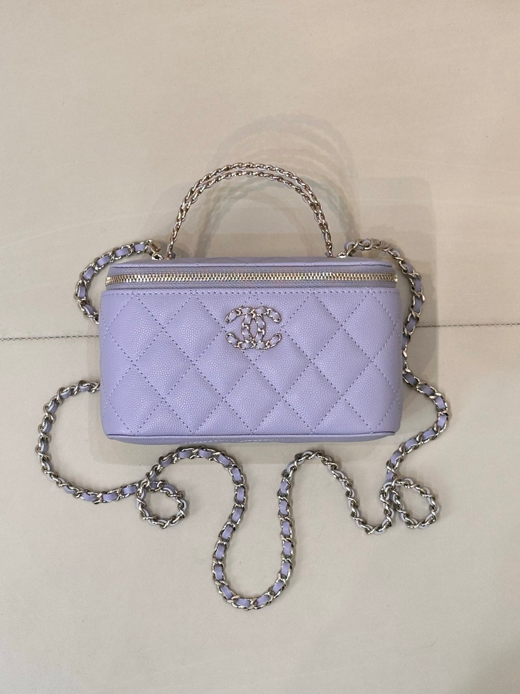 CHANEL Long Vanity With Chain Grained Shiny Calfskin Gold-tone Metal White #383847