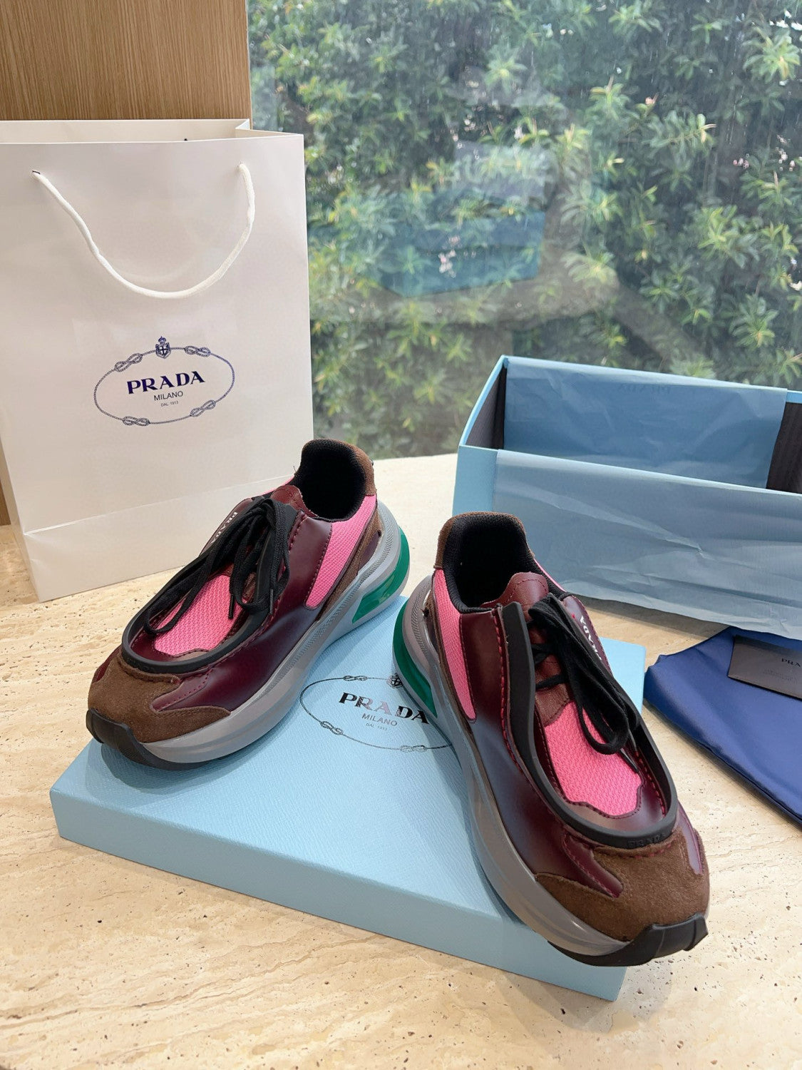 Prada Men's And Women's Two-tone Fabric And Leather Round-toe Fashionable Low-top Lace-up Sneakers Shoes #77222