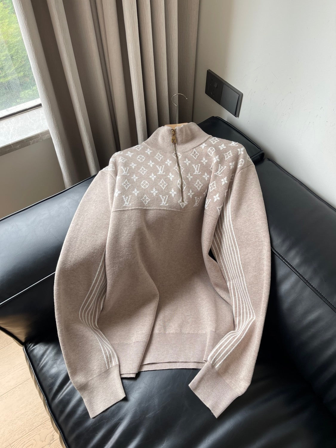 Louis Vuitton Ribbed Wool Half-Zip Pullove #333703