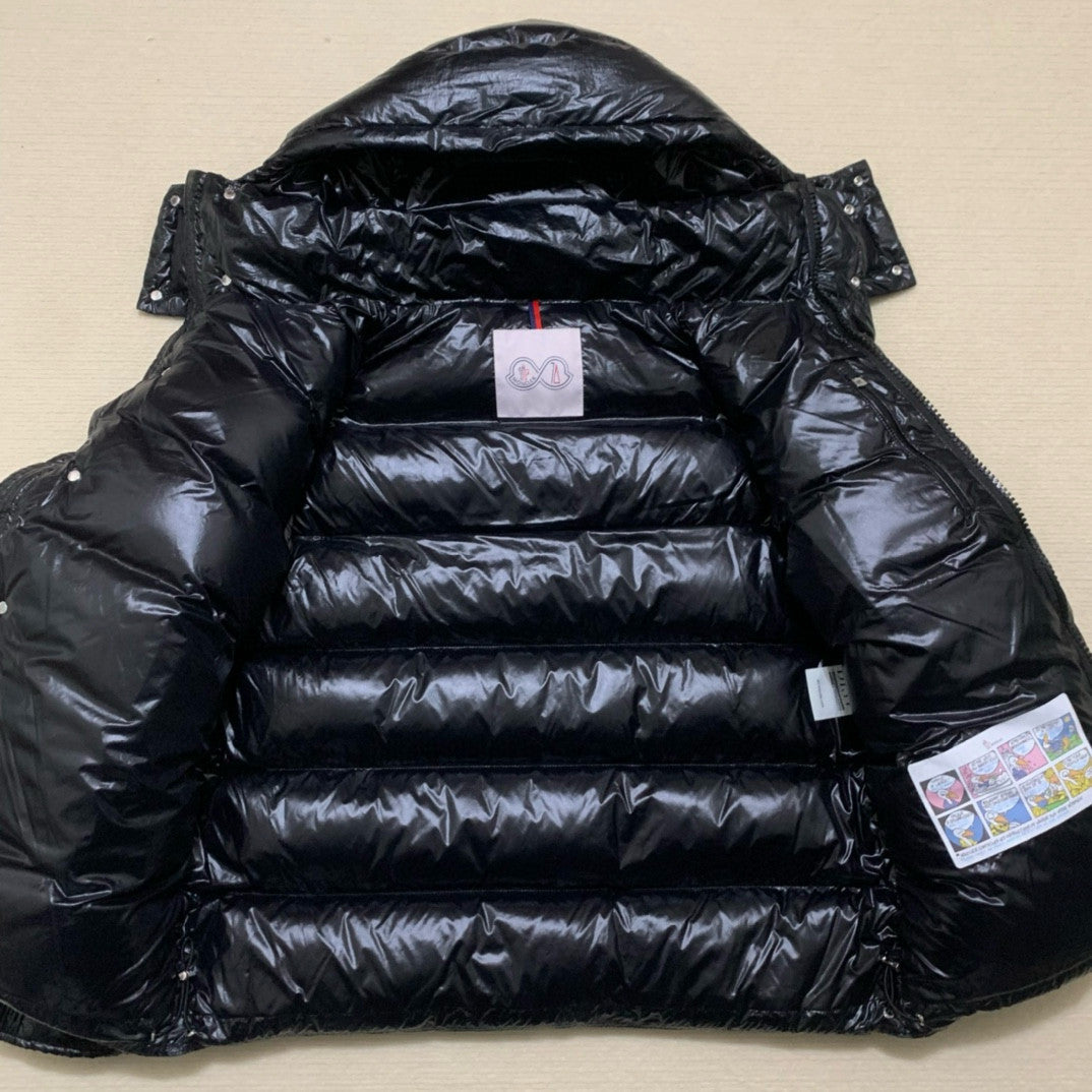 Moncler Men's Winter Warm Black Embroidered Logo Short Long Sleeve Hooded Puffer Down Jacket #71645
