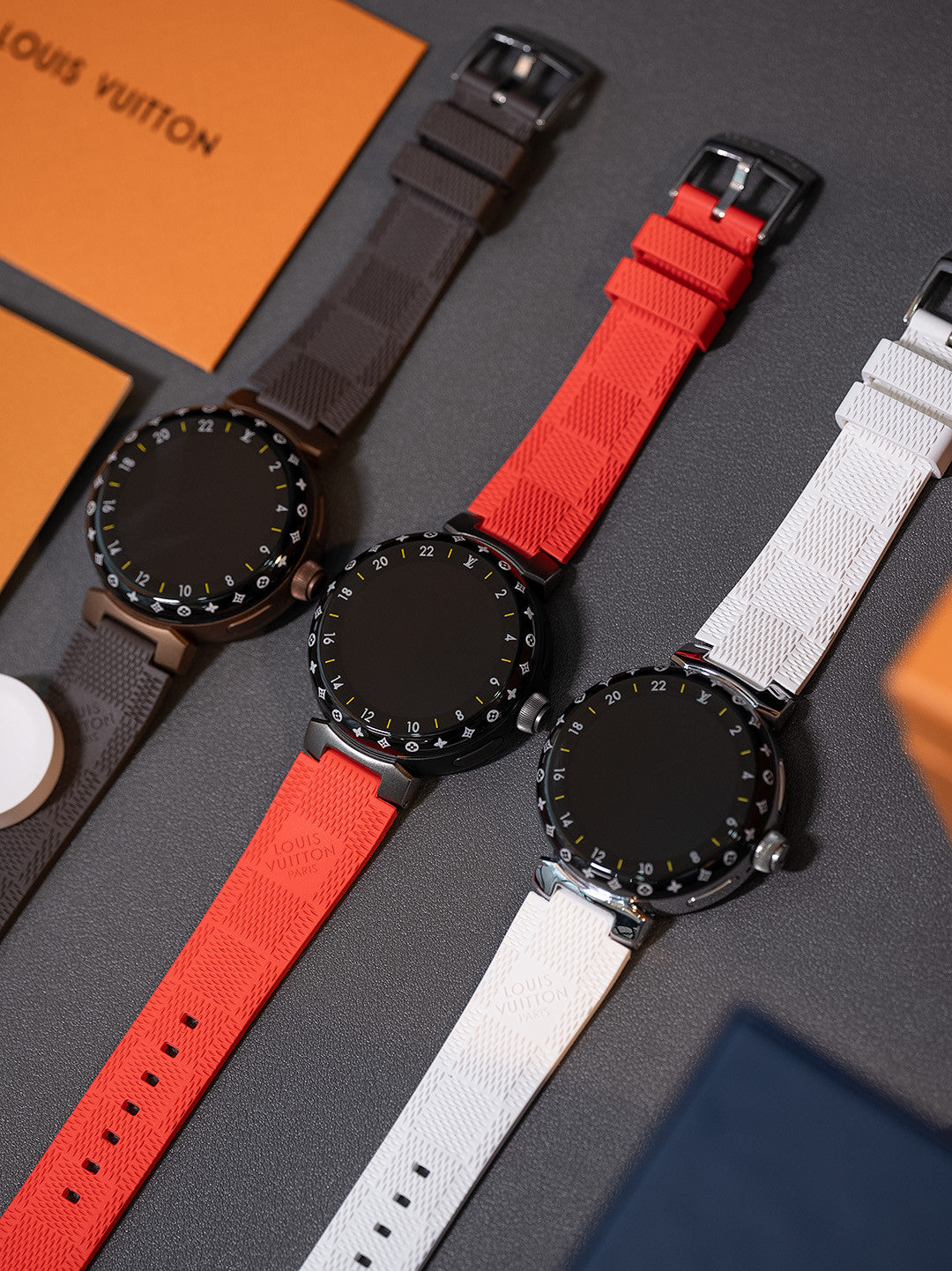 Louis Vuitton Tambour Horizon Light Up Connected Watch Men's Women's Fashion Accessories Diameter 44mm1.2 Inch Round Amoled Full Touch Screen Resolution 390*390 Sensor Actuator Life Waterproof Smart Watch #81447