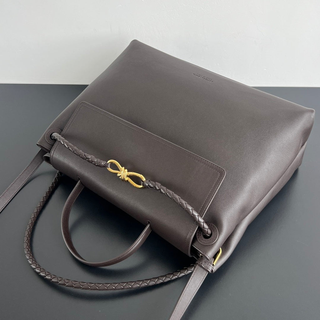SAINT LAURENT Ciao Ciao Men's And Women's Solid Colour Gold Hardware Cowhide Leather Handbag Bag Bags #77114