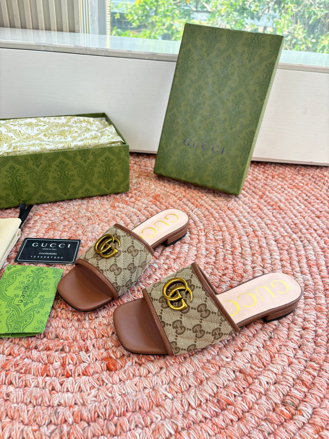 Gucci Platform Slippers Mules #377885