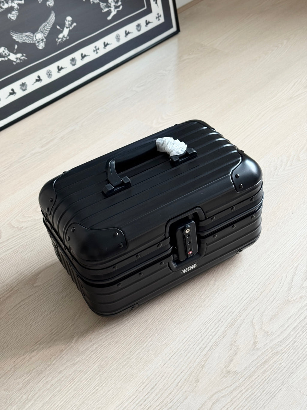 RIMOWA Aluminum Travel Vanity Case in Silver #379431