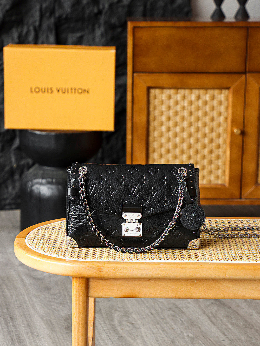 LOUIS VUITTON Trunkie Fashion Leather Handbags #382629