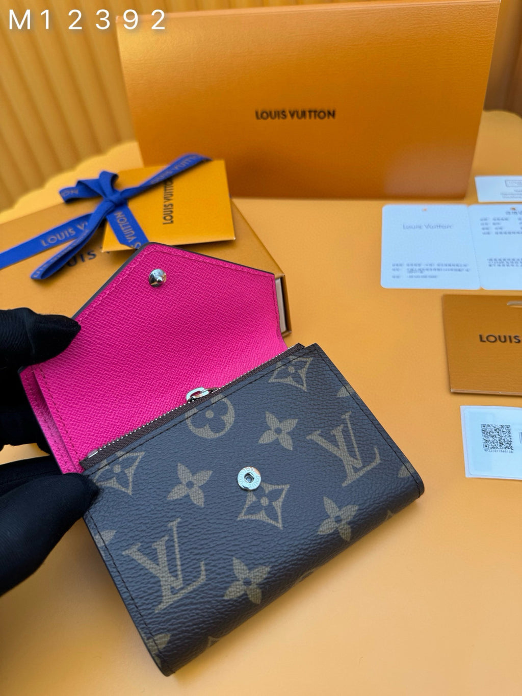 Louis Vuitton Women's Retro Fashion Logo Printing Folding Short Cowhide VICTORINE Wallet Bag Bags #77749