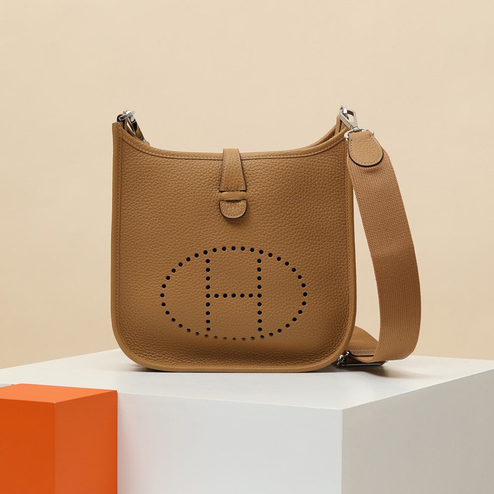 Hermes Evelyne 23 Elephant Grey Silver Buckle Black And Silver Single-shoulder Crossbody Bag Multi-colour Collection Link A Luxurious And Elegant Crossbody Bag Bags #82929A