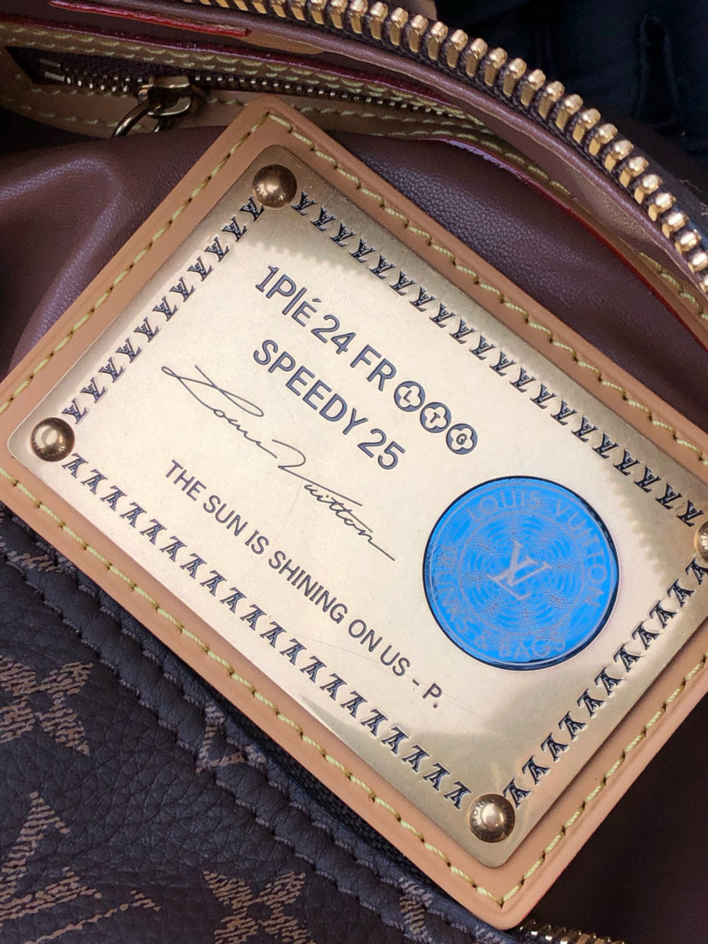 Louis Vuitton Women's Fashion Classic Caramel Coffee Brown Logo Zipper Closure Leather Shoulder Bag Handbags In Small Medium And Large Sizes Crossbody Bag Bags #78659