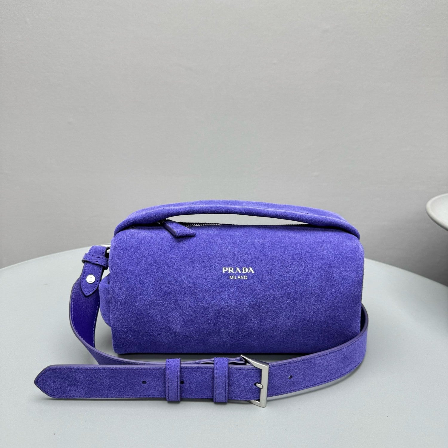 Prada Men's And Women's Solid Color Letter Print Zipper Closure Calfskin Shoulder Crossbody Handbag Bag Bags #76296