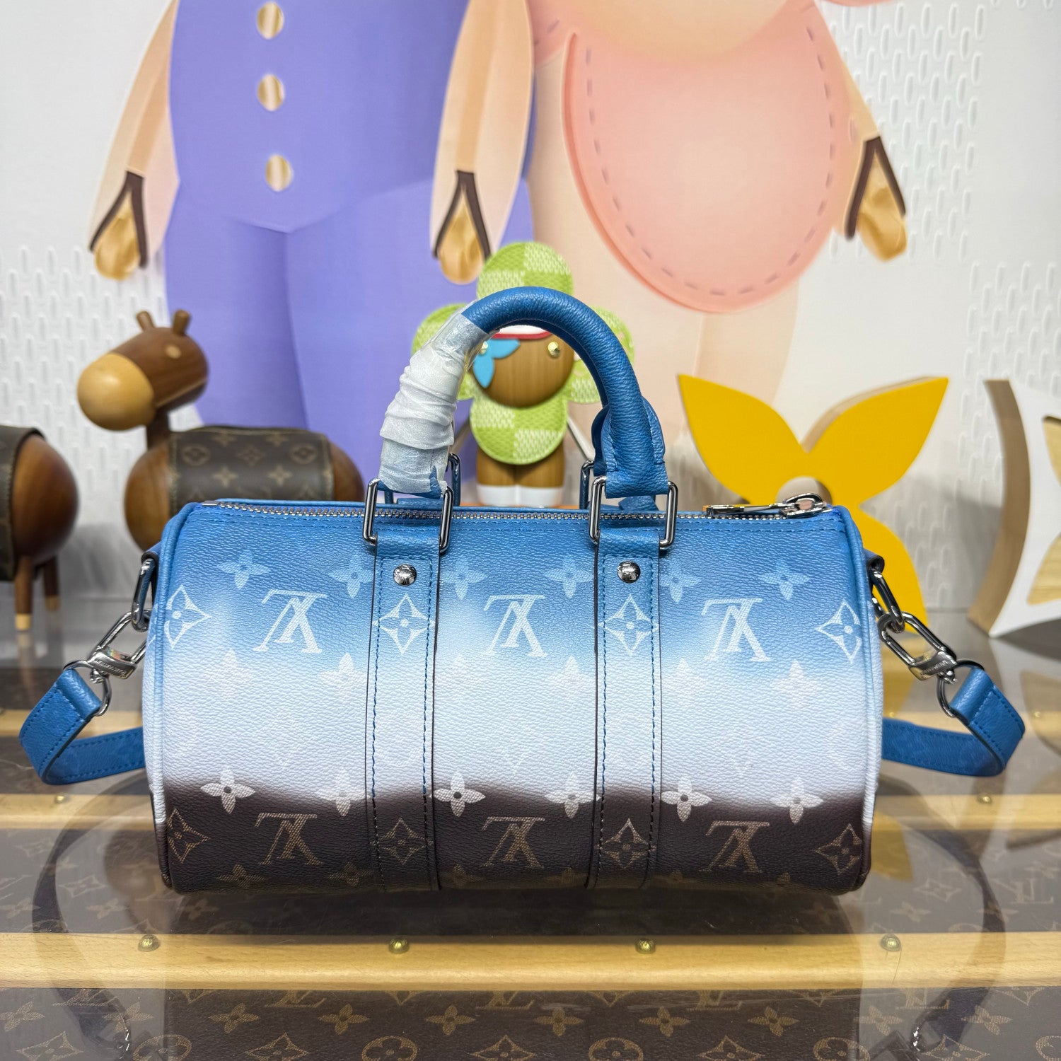 Louis Vuitton Keepall Bandoulière 25 Handbag In Miami Colors Monogram Glow Canvas Men's Crossbody Bag And Clutch Bags M28026 #196938
