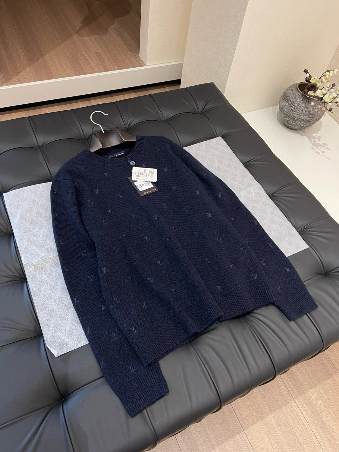 Louis Vuitton Men's Spring and Autumn Solid Color Embroidery Logo Printed Crew Neck Knit Wool Sweater #73953