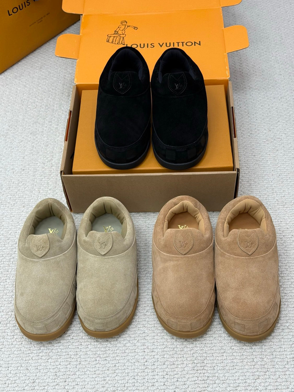 Louis Vuitton LV Yeti Slip On Men's And Women's Autumn/winter Printed Patchwork Round-toe Chunky Suede Fashionable Warm Boots Couples' Shoes #81454