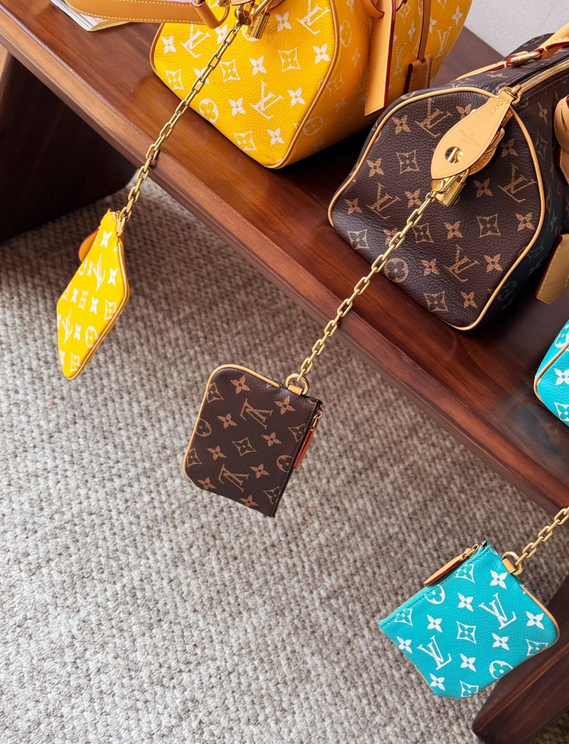 Louis Vuitton Sac Speedy P9 Men's and Women's Solid Color Classic Print Fashion Adjustable and Detachable Shoulder Strap Pillow-Shaped Bag Shoulder Bag Crossbody Bag Bags #78117