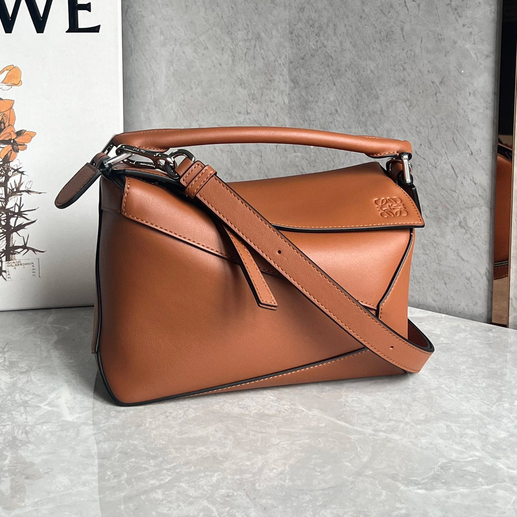 Loewe Women's Fashion Classic Solid-Color Grained Cowhide Small Shoulder Bag Handbag Crossbody Bag Bags #78824