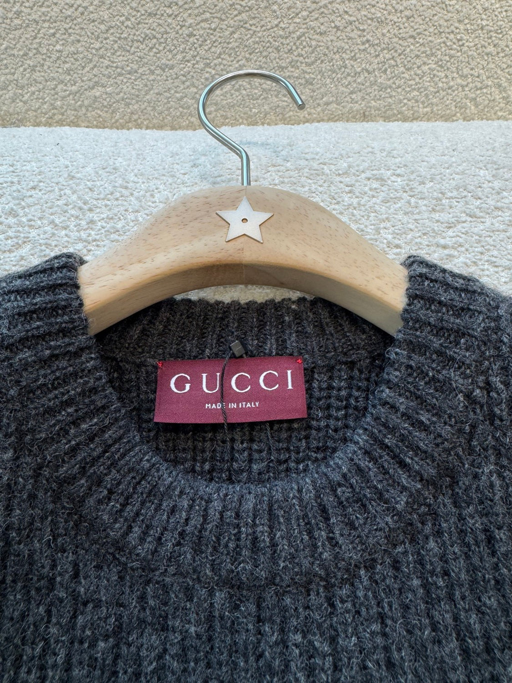 Gucci Men's And Women's Fall/winter Fashion Casual Solid Color Crew Neck Pullover With Letter Logo In Cashmere Sweater #79161
