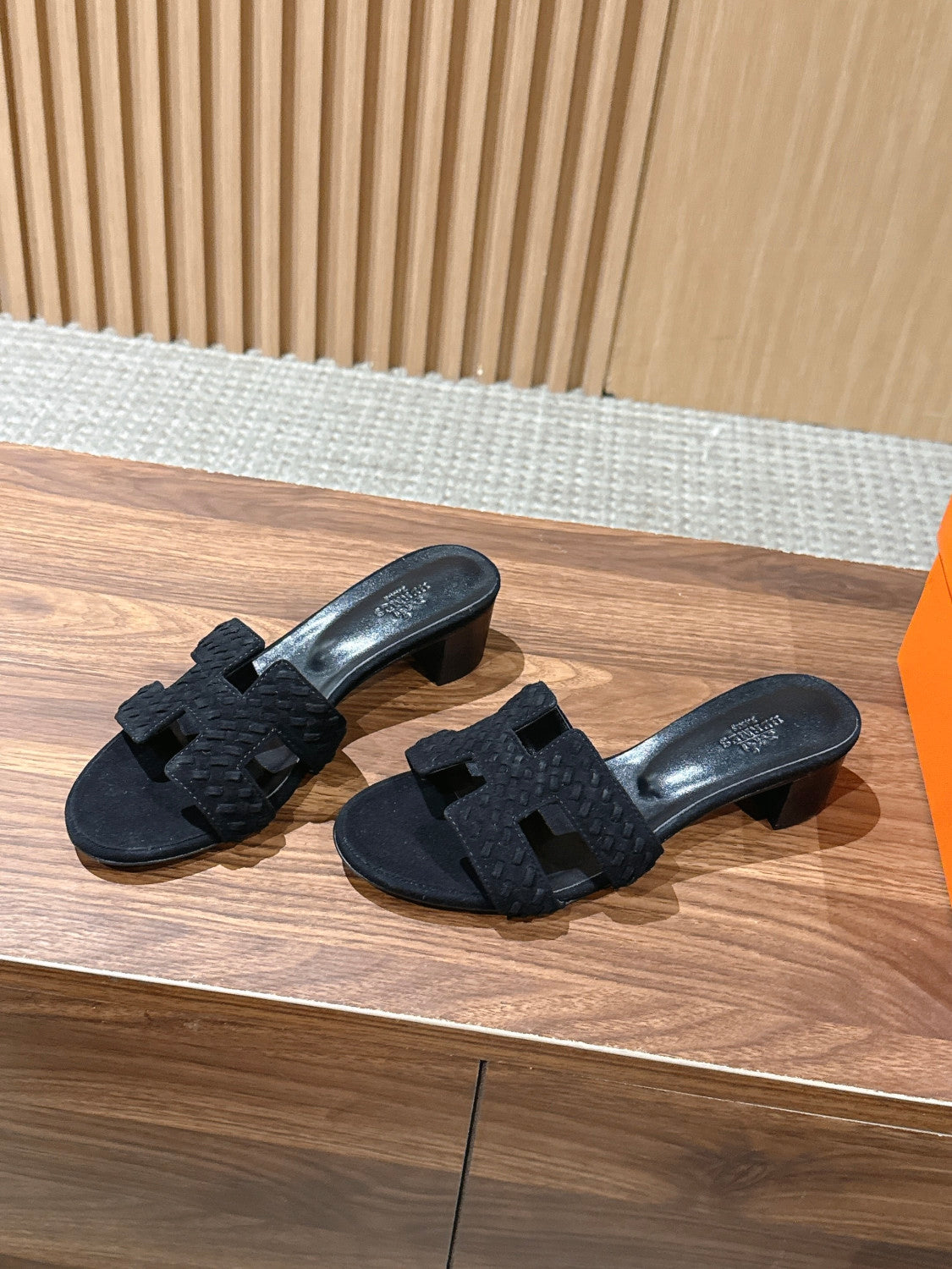 Hermès Woven Low Heel Slippers #384073