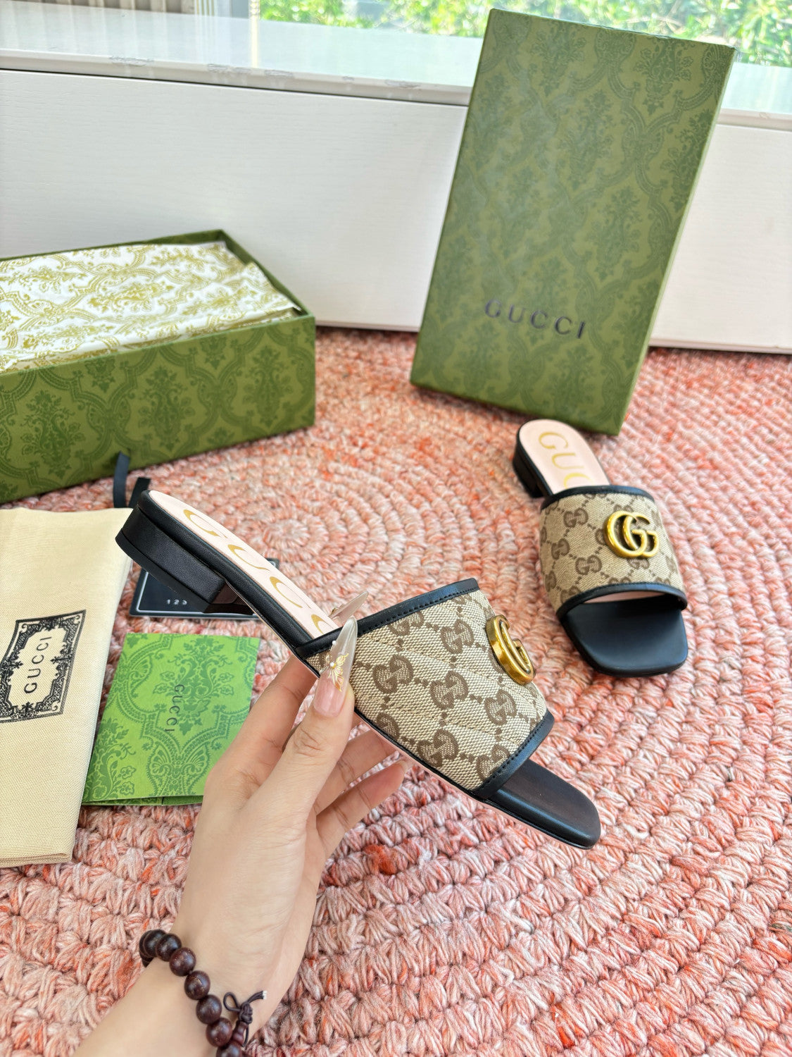 Gucci Platform Slippers Mules #377885