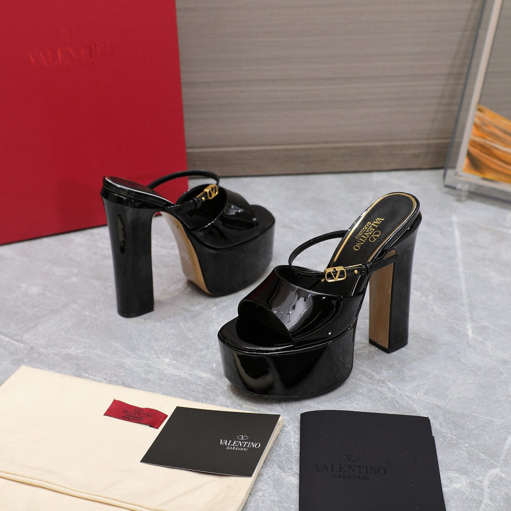 Valentino Spring And Summer Waterproof Platform Patent Leather High Heels Fashion Heightening Sexy Temperament Elegant Slippers Sandals Shoes Waterproof Platform 4cm Heel Height 15.5cm #81145