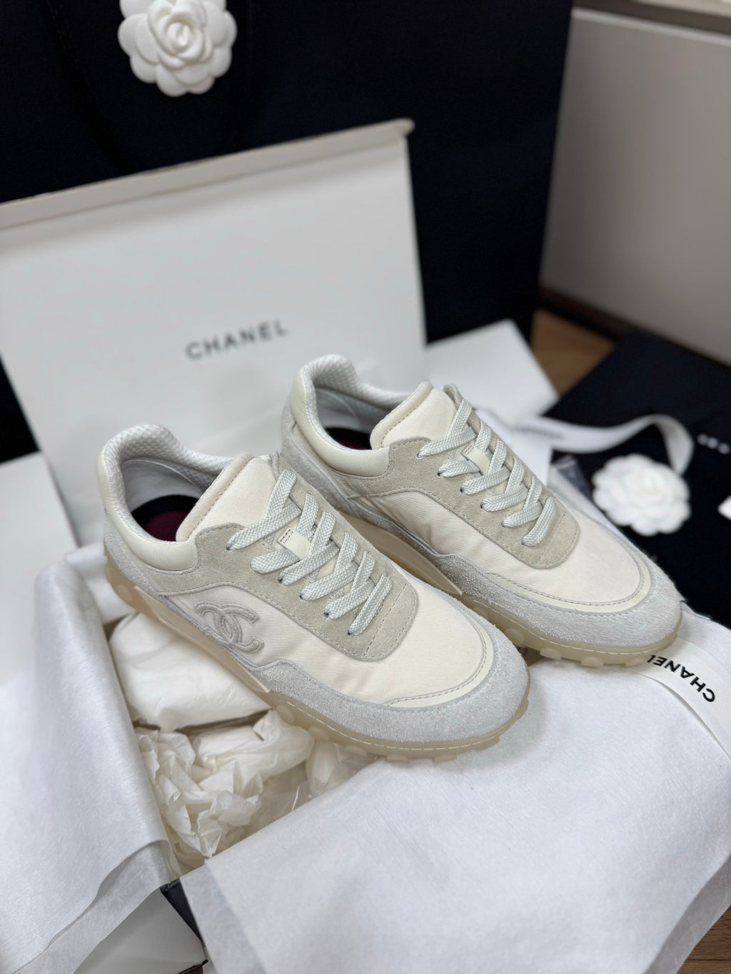 Chanel Sneakers Mixed Fibers Suede Calfskin Calfskin #381284