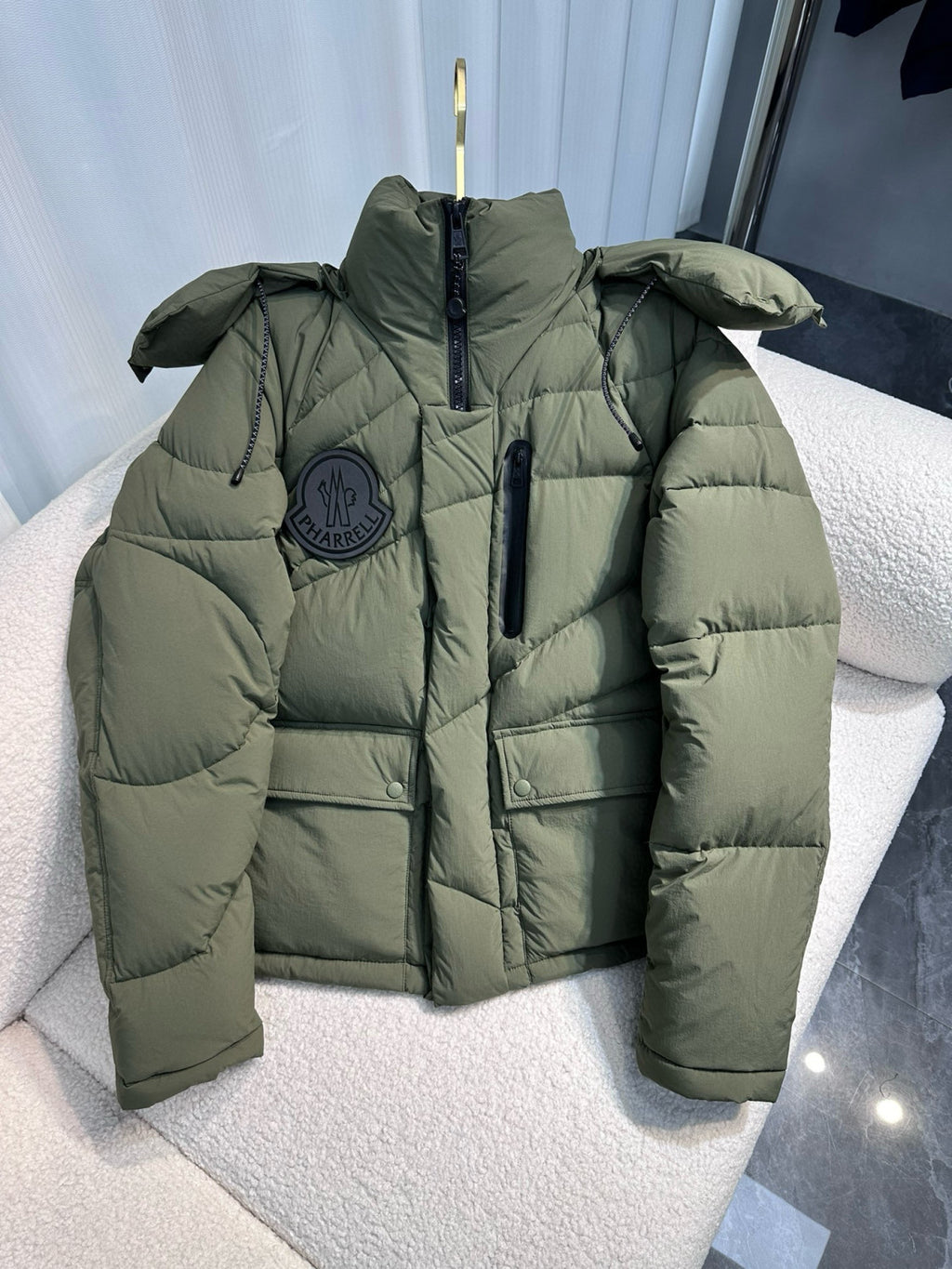 Moncler Men's And Women's Winter Removable Hat Short Puffer Down Jacket #97481