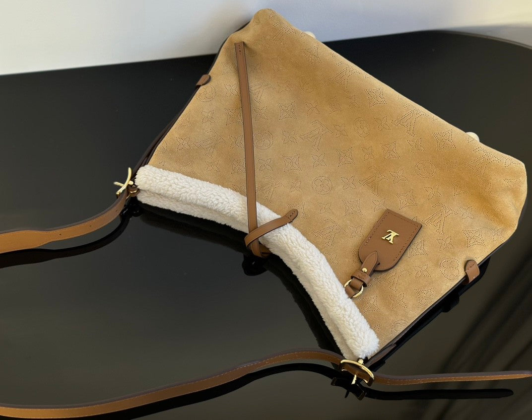 Louis Vuitton Women's CarryAll PM Mahina Handbags Adjustable Shoulder Strap Lace-up Closure Suede And Wool Trim Hand-held Shoulder Bag #333064