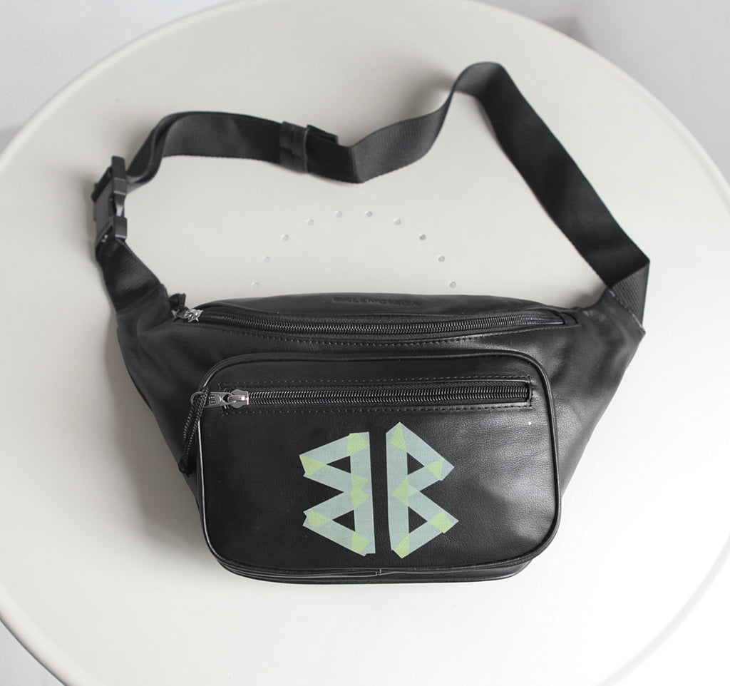 Balenciaga Explorer Men's Letter Print Zipper Closure Black Grained Cowhide Leather Single Shoulder Crossbody Belt Bag Bags #77711