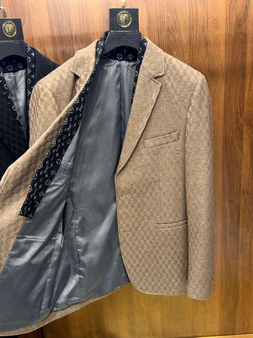 Louis Vuitton Men's Spring/Fall Fashion Classic V Neck Knit Plaid Fabric Single Breasted Suit Jacket #78575