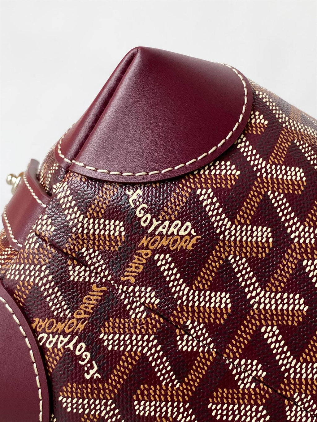 GOYARD Men's and Women's Solid Color Printed Zipper Leather Handbag Storage Bag Bags #77775