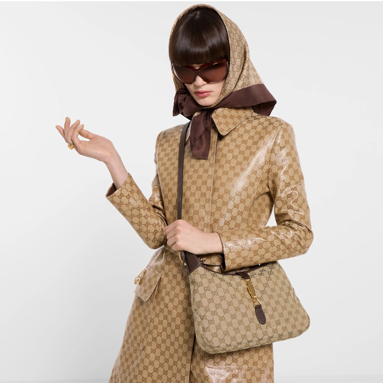 Gucci Jackie 1961 By Demna 2026 New Era Show Collection La Famiglia Jewelry Collection Handbag Fashionable. Retro Elegance Crossbody Bag 863136FAFV29651 #195620