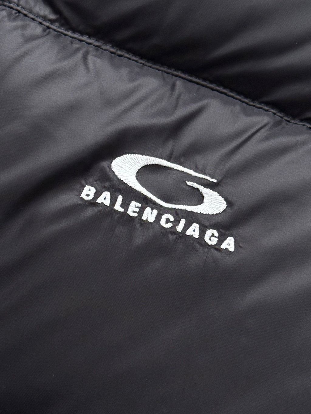 Balenciaga Standard Puffer in Black #334416