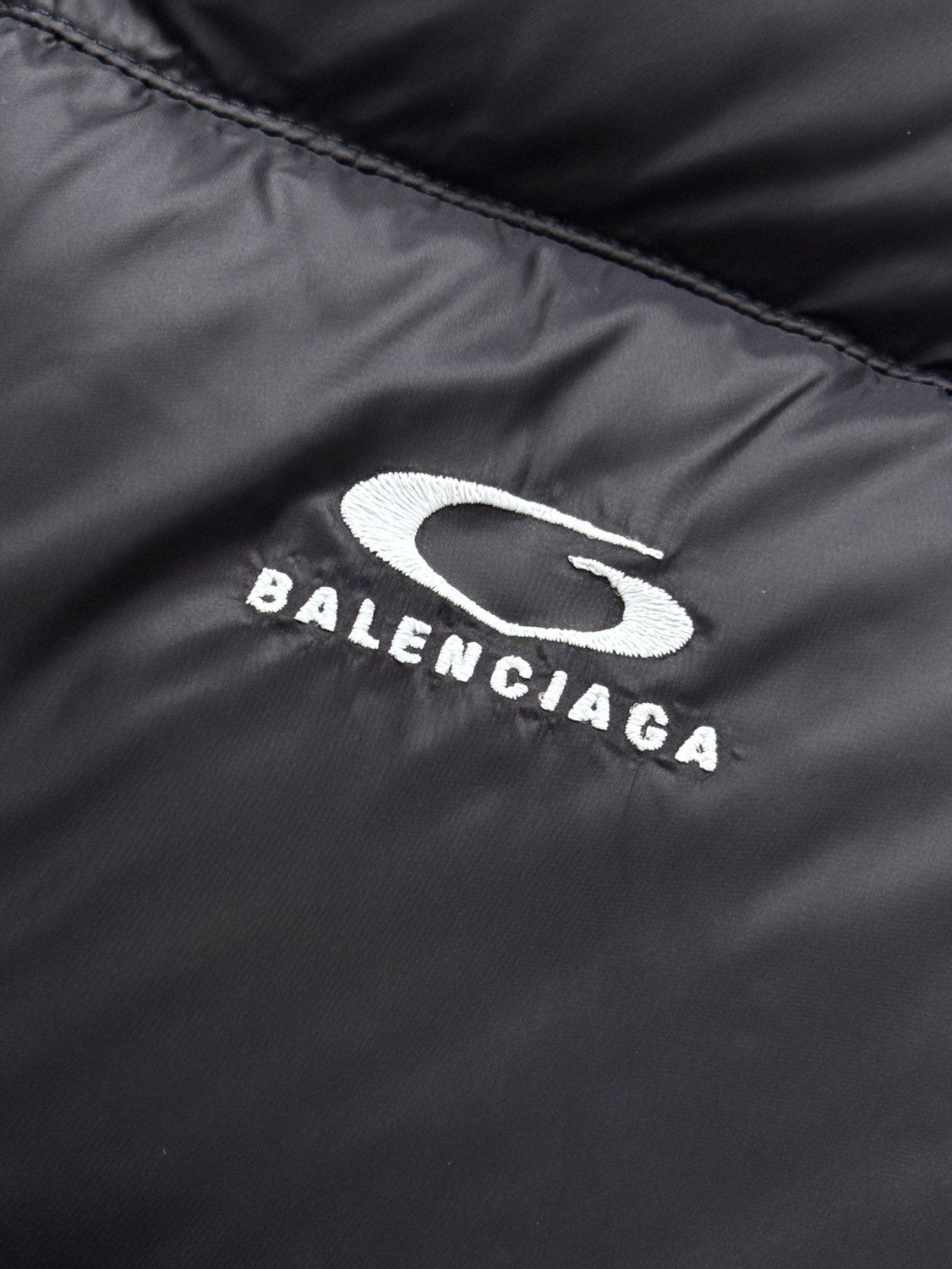 Balenciaga Standard Puffer in Black #334416