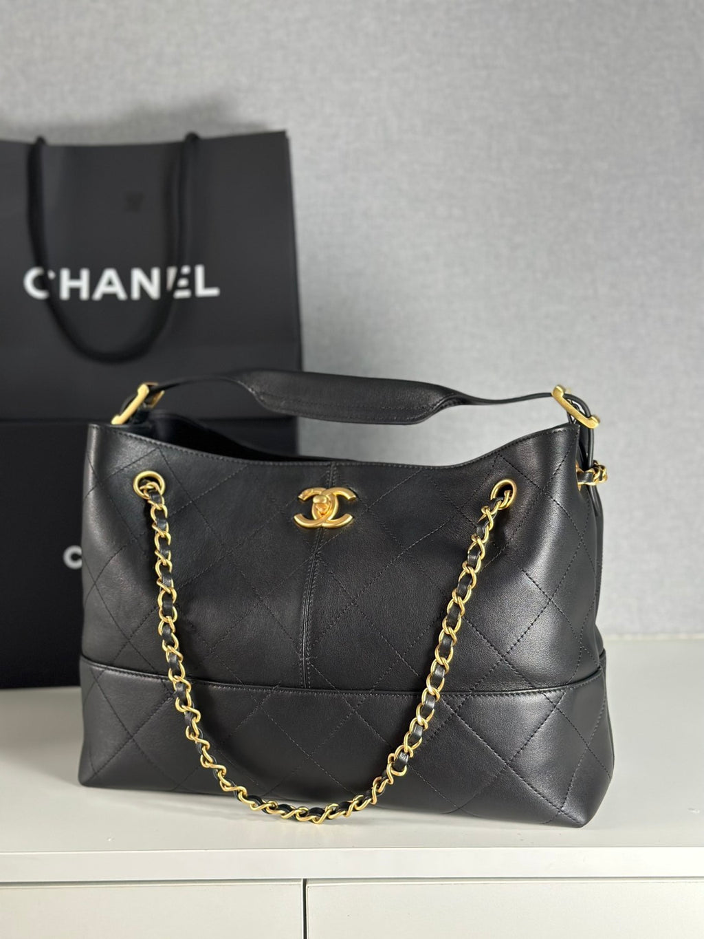 Chanel 25a Hobo Full-leather Black & Gold Horizontal Tote Bag Stylish Luxury Shimmering Shoulder Bag Handheld Large Capacity Bags  #82167A