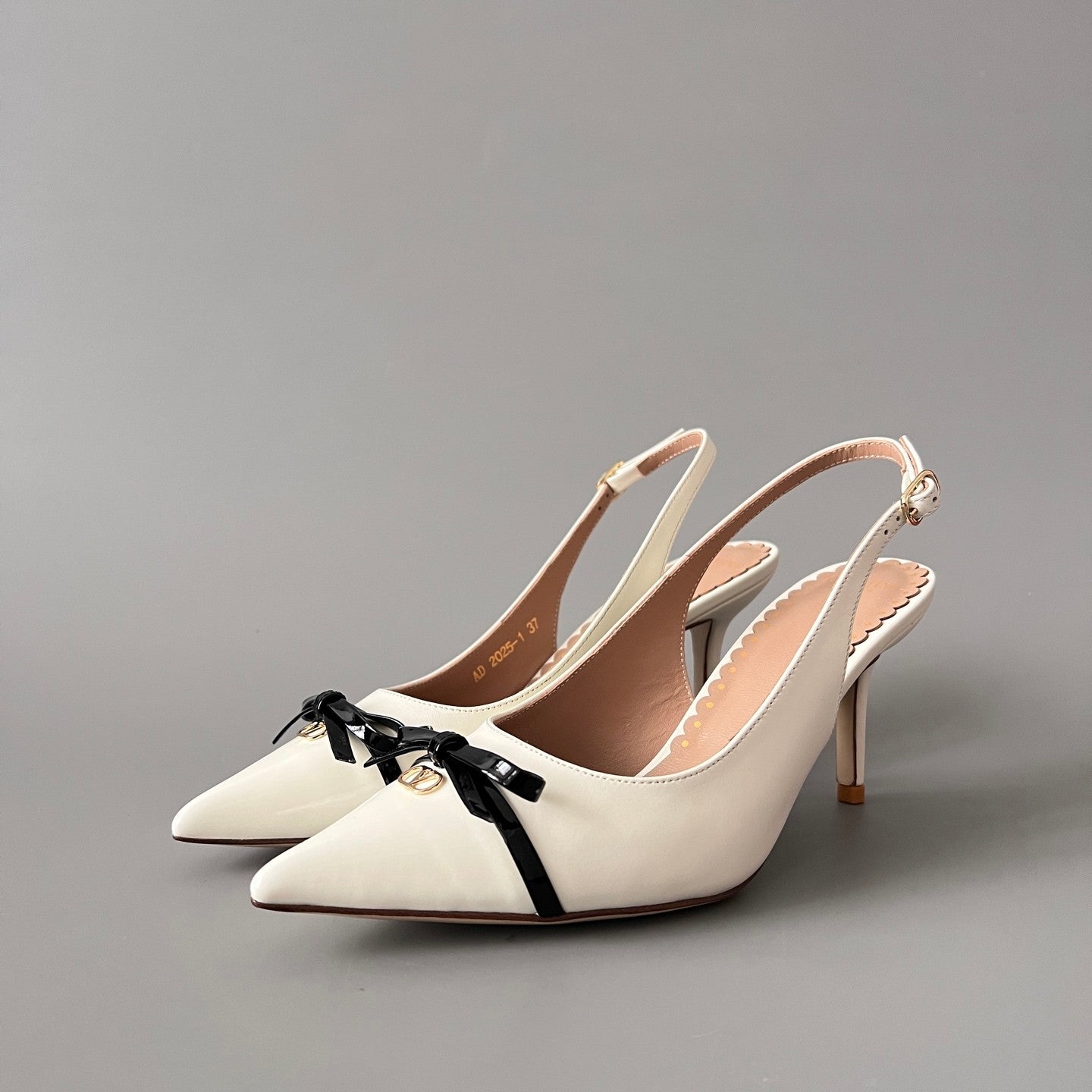 Valentino Bepointy Slingback Pump In Patent Leather And Kidskin 80MM #334525