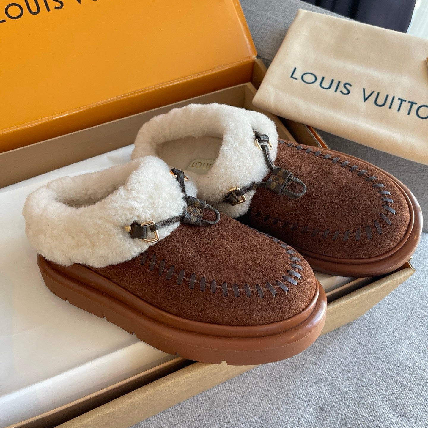Louis Vuitton Cortina Closed Mule Shoes #334366