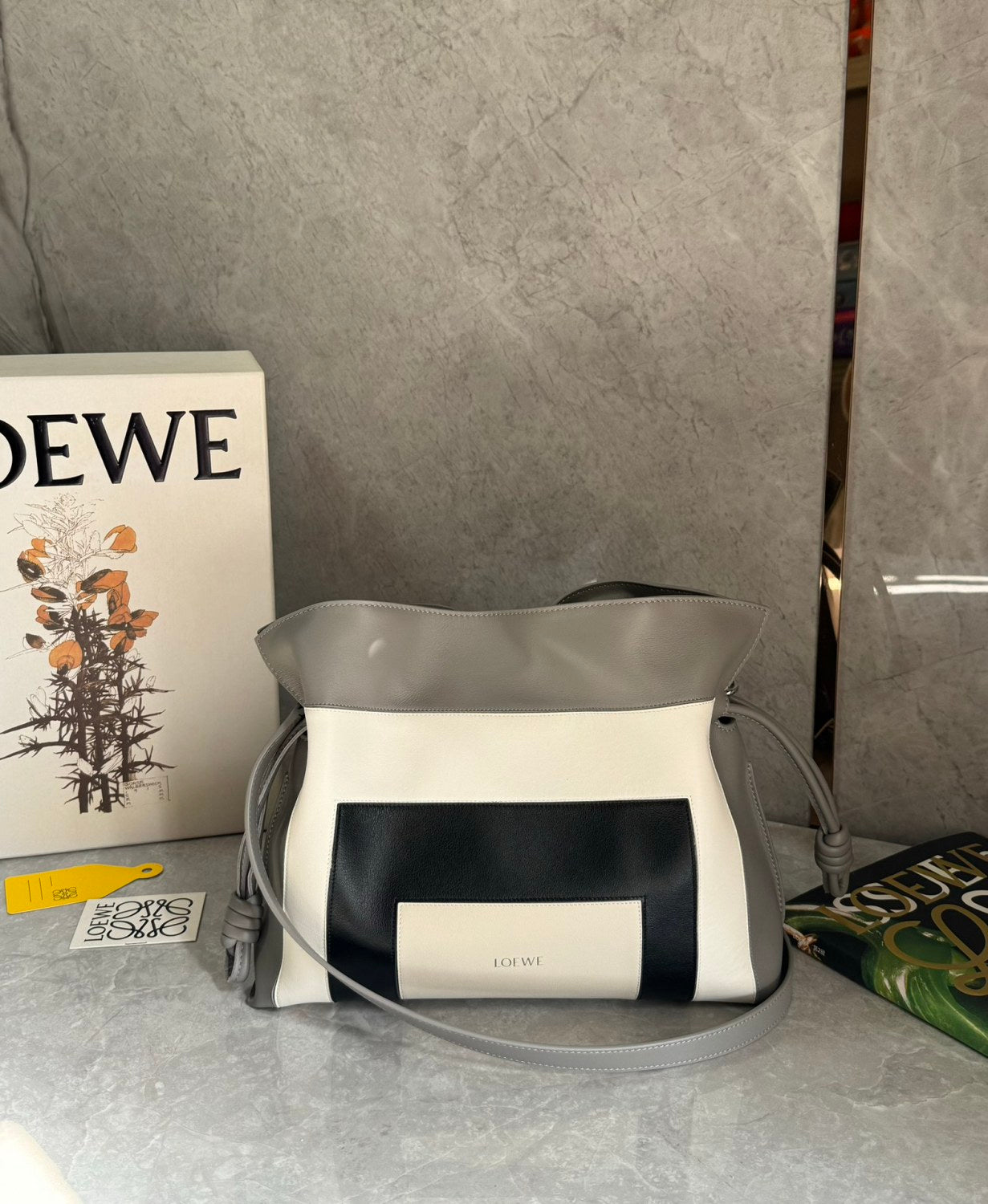 LOEWE Flamenco x Albers  Medium Nappa Leather Flamenco Clutch Caramel Bright Green Logo Classic Cowhide Colorblocked Clutch Bag #332361