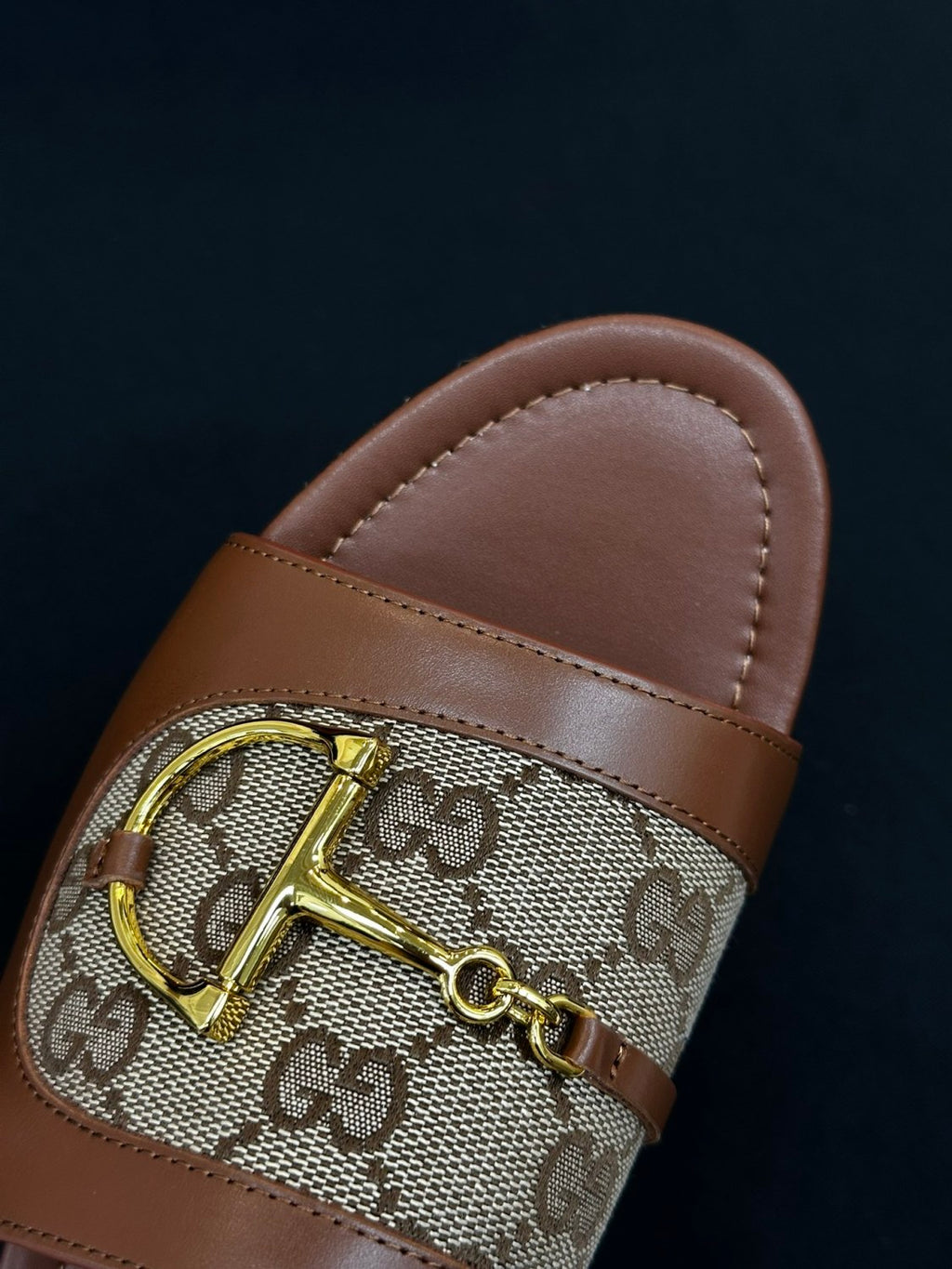 Gucci Women's Summer Fashion Casual Round Toe Flat Leather Horse Bit Buckle Sandals  Shoes #78393