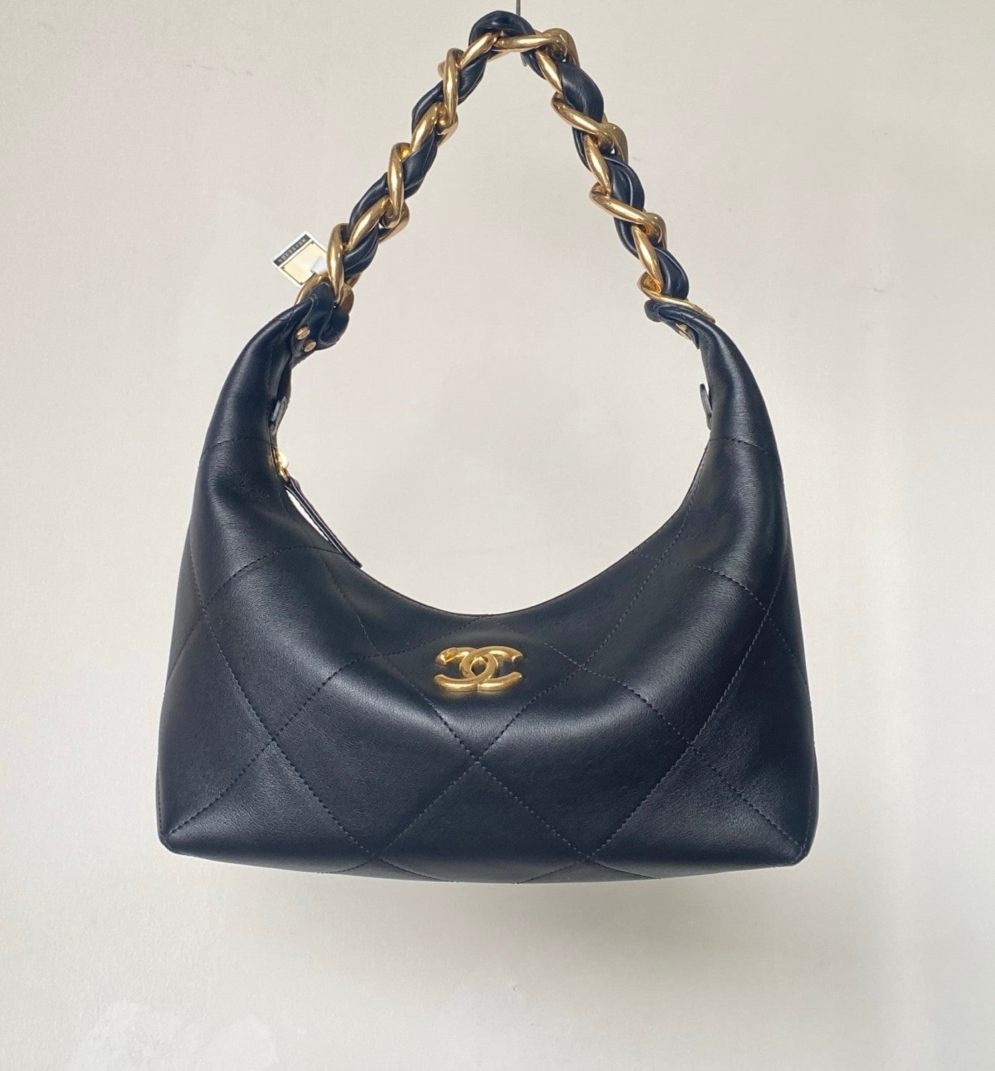 Chanel Women's Classic Solid-Color Leather Logo Chain Shoulder Bag Crossbody Bag | Tote Bag Bags AS5837-B22140-94305 #79116