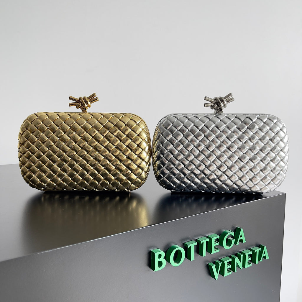 Bottega Veneta Knot Women's Solid Colour Metallic-Feel Bow-Knot Lock Clasp Lambskin Evening Bag Clutch Bags #77719