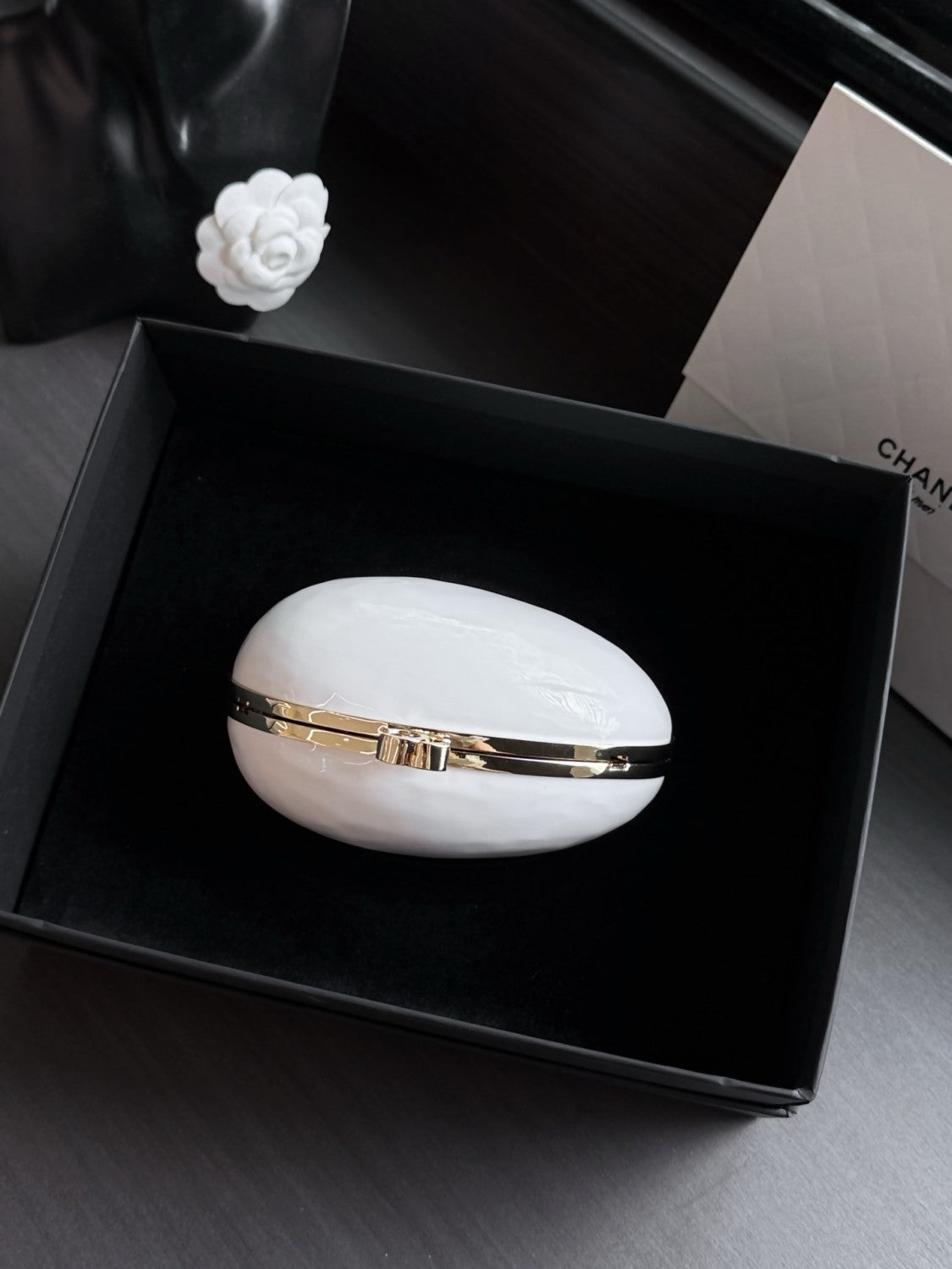 Chanel Egg Minaudiere Spring/summer 2026 Evening Bag Oval Design With A Metal Chain Shoulder Strap Combining Practicality And Style Bag Bags AS6271 #197463