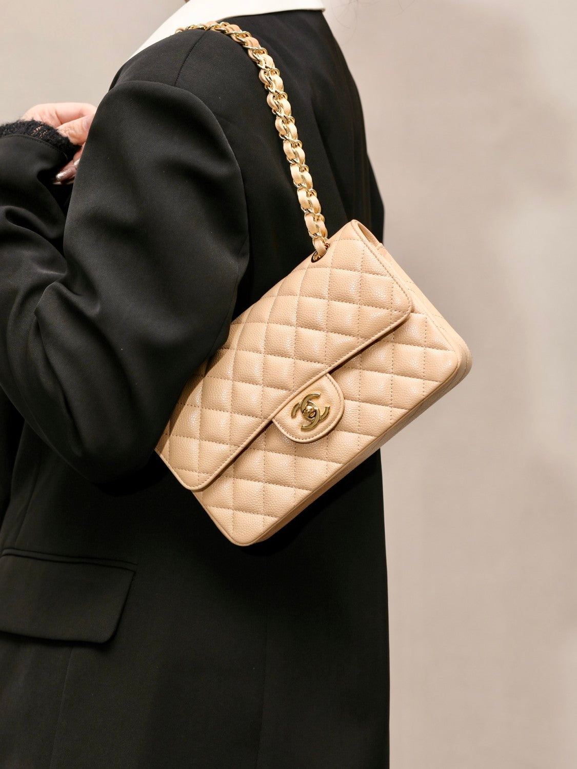 Chanel Classic Flap CF 23/25 Classic Chain Grainy Calfskin Mouth Cover Bag Shoulder Crossbody Medium Large Women's Beige Bag Bags A01112-Y01864-21209 #81232