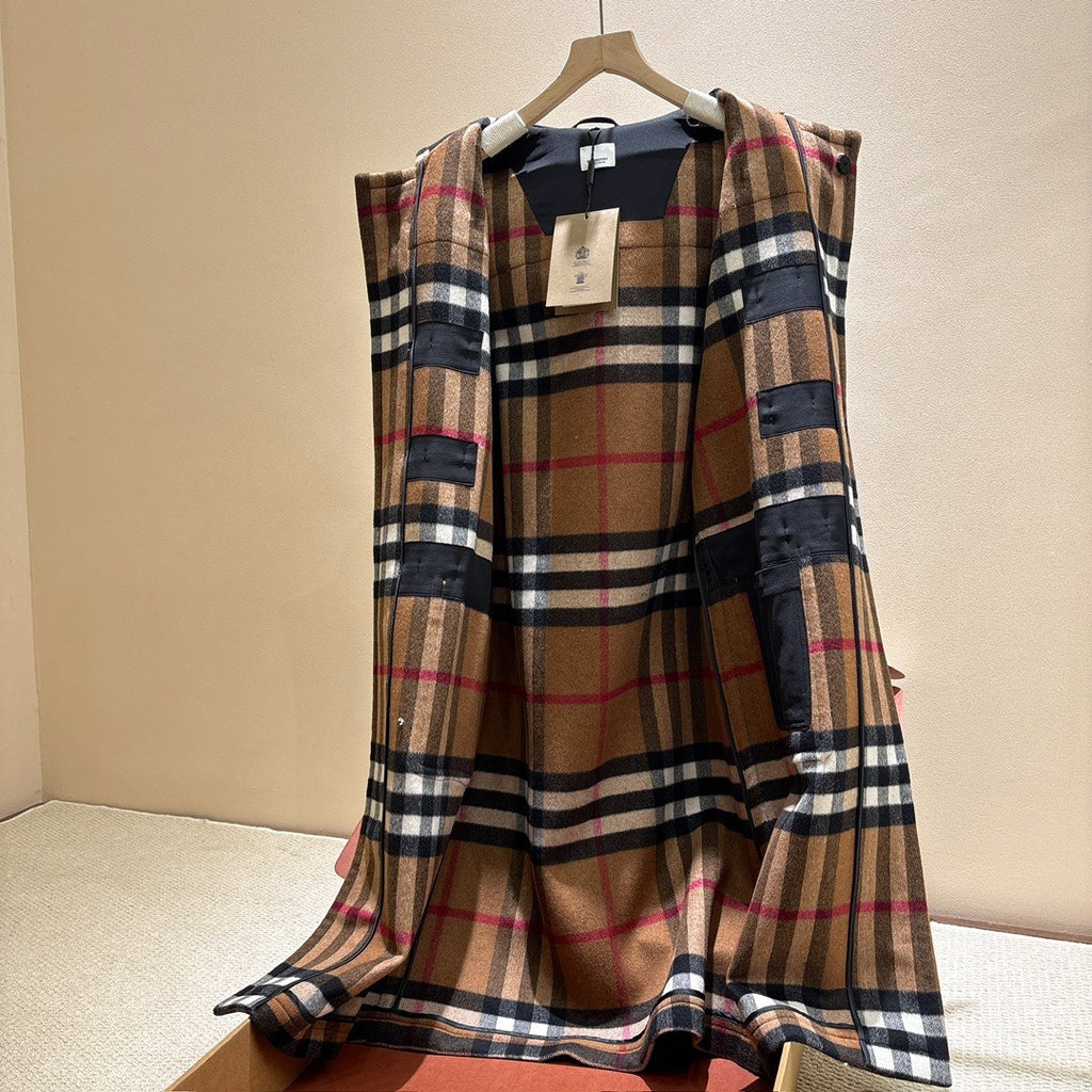 Burberry Men's And Women's Fall/Winter Fashion Casual Hooded Plaid Horn Button Long Coat Trench Jacket #79428